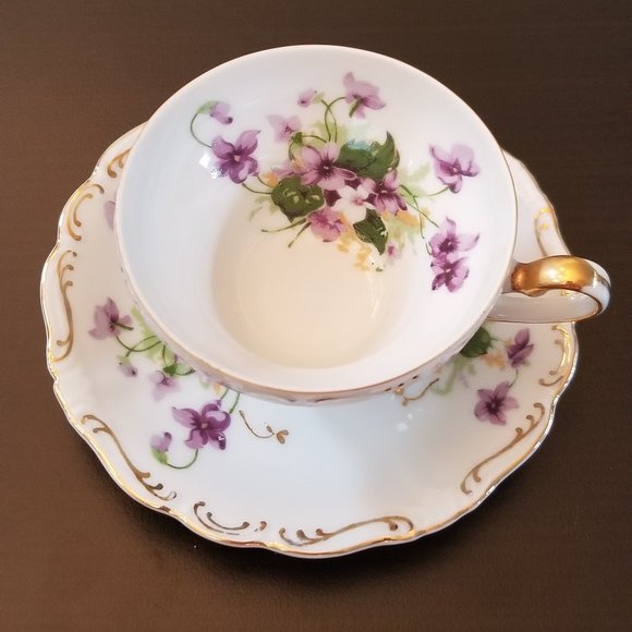 Saji Fancy China Gold Rim Teacup & Saucer w/Gold Scalloped Rim - Picture 2 of 10